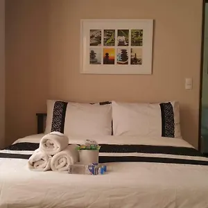  Apartment Near Airport Naia T3